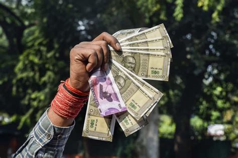 The 2016 Indian Banknote Demonetization: A Bold Move Against Black Money and Corruption with Unforeseen Economic Ripple Effects